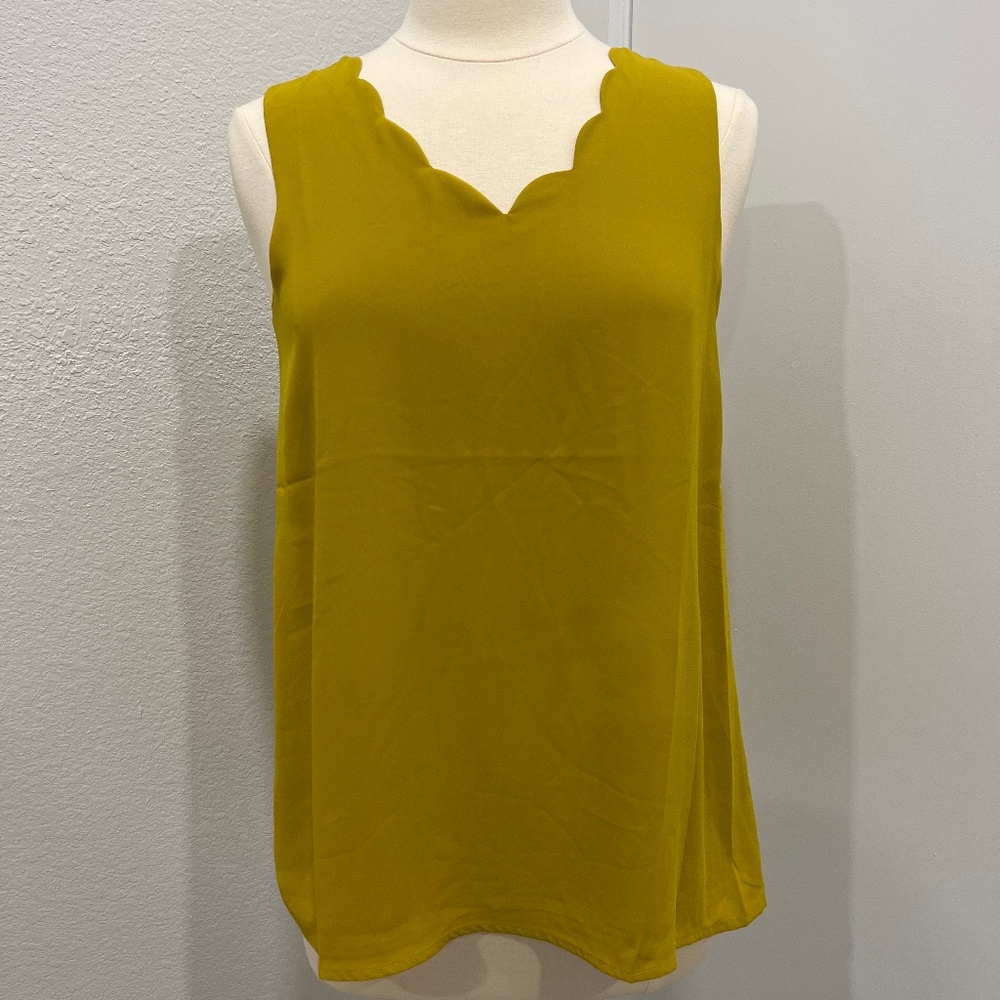 Scalloped sleeveless top